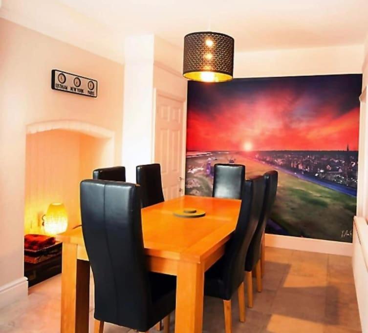Sunny Seaside Beach House Lytham Centre Sleeps 8 Lytham St Annes Exteriör bild